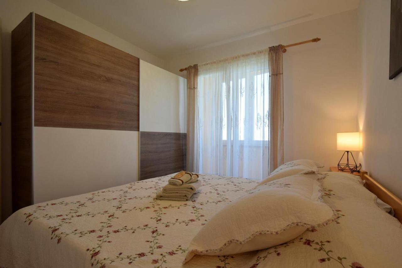 Apartment Lucy Малинска Екстериор снимка