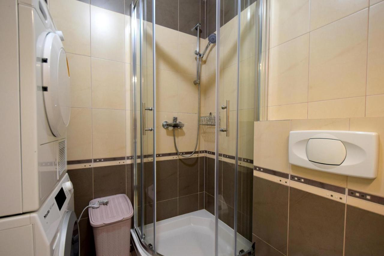 Apartment Lucy Малинска Екстериор снимка